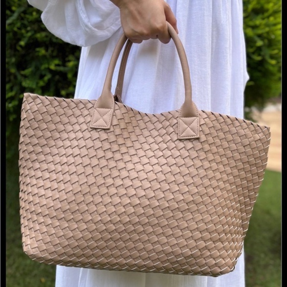 Anthropologie Woven Leather ( faux ) Tote w Pouch